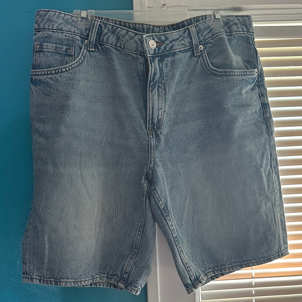 H&M Light Blue Jean Shorts for women
